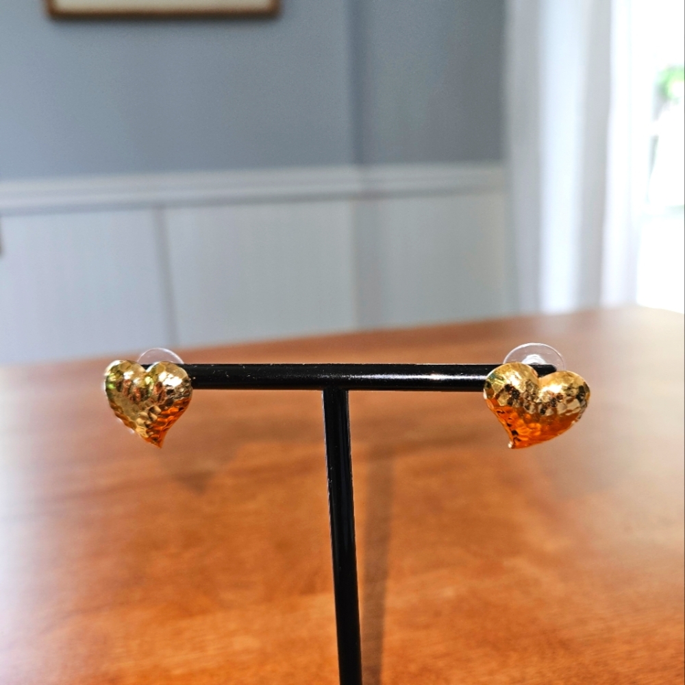 Vintage Texture Hammered Gold Tone Heart Stud Earrings